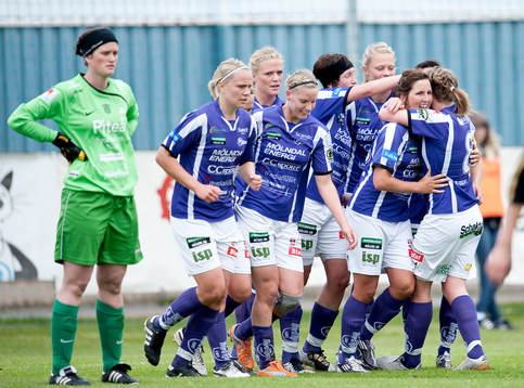 Rebecca Angus, Jitex, gör 1-0, jubel. Anna