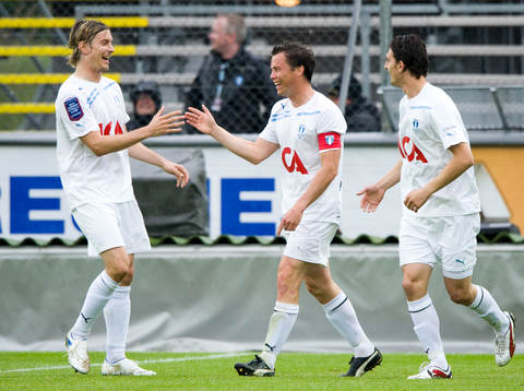 0-2 Daniel Andersson, Malmö, som grattas av Markus Halsti