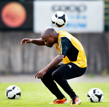 Fotboll, IFK Hässleholm, Tokelo Rantie
