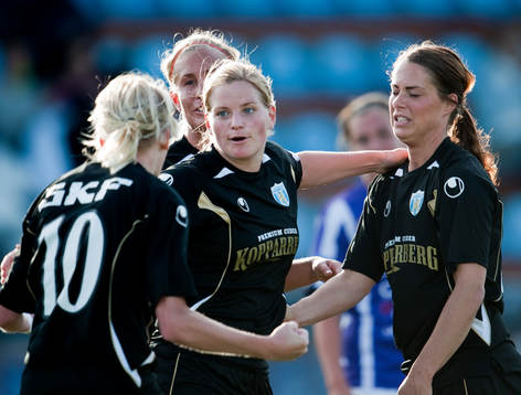 Sara Lindén, Göteborg, gör 1-0, jubel Linnea Liljegärd,