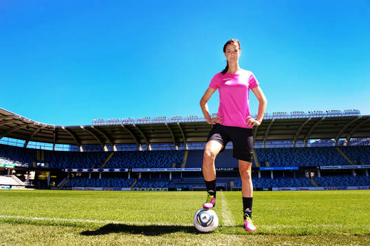 Lotta Schelin. Stadium, Adidas