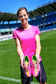 Lotta Schelin. Skor, fotbollsskor, Stadium, Adidas