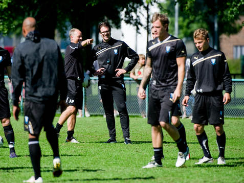 Rikard Norling, ny tränare, gör sin första träning med