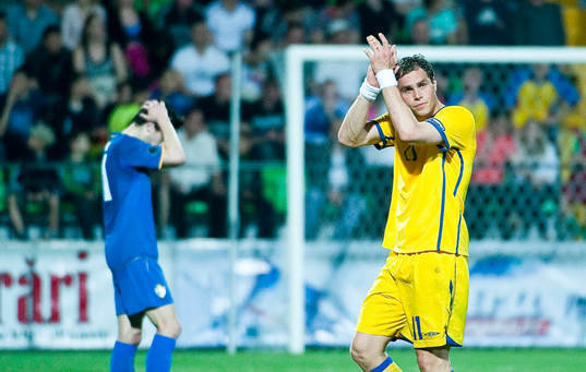 Johan Elmander tackar fansen