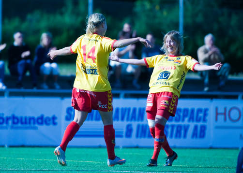 Katrin Schmidt och Sofie Persson, Tyresö