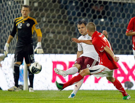 Jurijs Zigajevs, Lettland och Stefan Kulovits