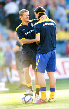 Uppvärmning, Marcus Allbäck brottas med Zlatan Ibrahimovic
