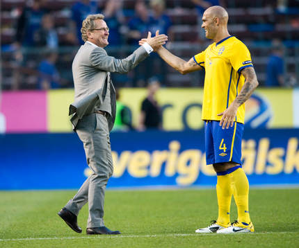 Erik Hamrén tackar Daniel Majstorovic, Sverige