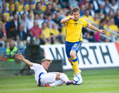Anders Svensson, Sverige, flyger förbi finländarna