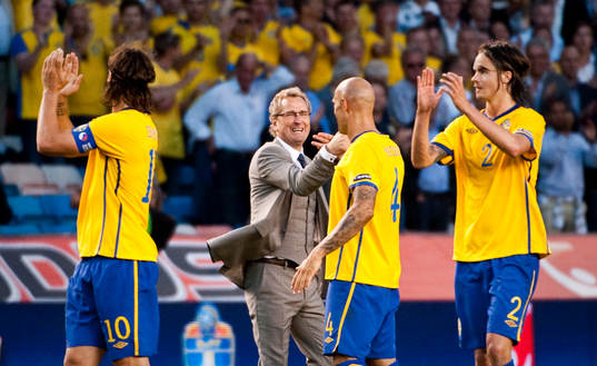 Erik Hamrén, förbundskapten, Sverige jubel med spelarna