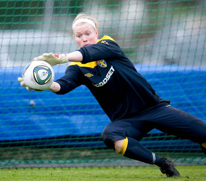 Hedvig Lindahl, målvakt