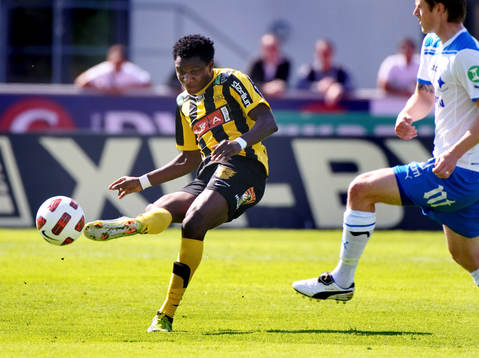Dominic Chatto, Häcken
