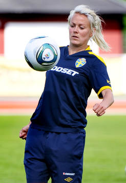 Josefine Öqvist, Sverige