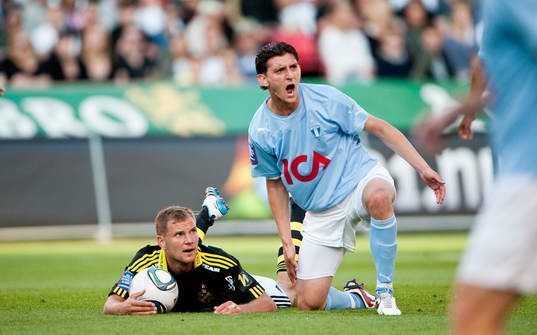 Robert Åhman Persson, AIK dras ned av Agon Mehmeti, Malmö