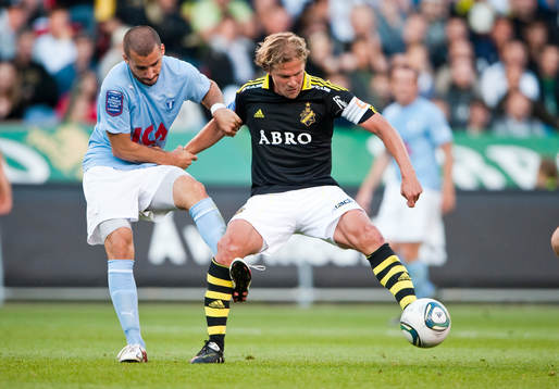 Guillermo Molins, Malmö sliter och drar i Daniel