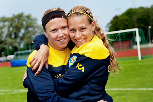 Sara Larsson, Charlotte Rohlin