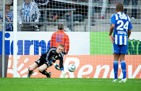 Marcus Sandberg, målvakt IFK Göteborg, släpper in 0-2