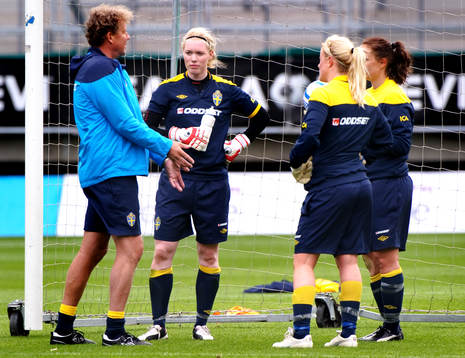 Hedvig Lindahl, målvakt
