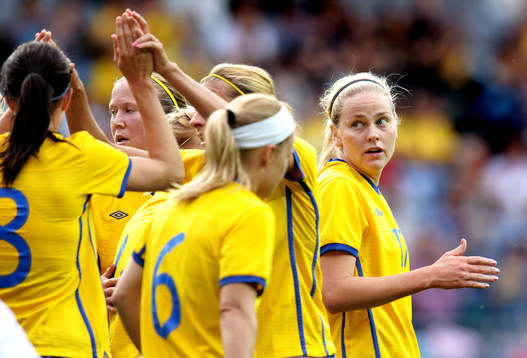 Lisa Dahlkvist, Sverige