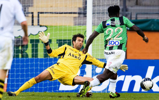 Kyriakos Stamatopoulos, målvakt, AIK, Razak Omotoyossi,