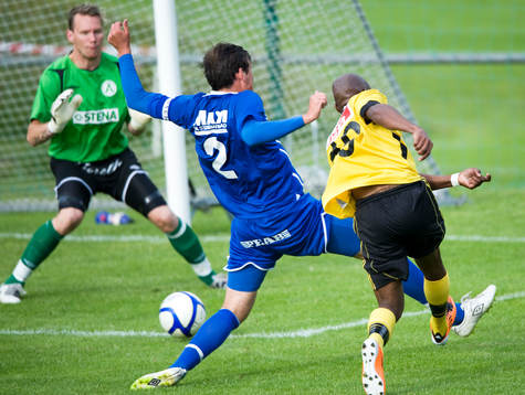 0-1 André Bengtsson, här upprinnelsen när Tokelo Rantie