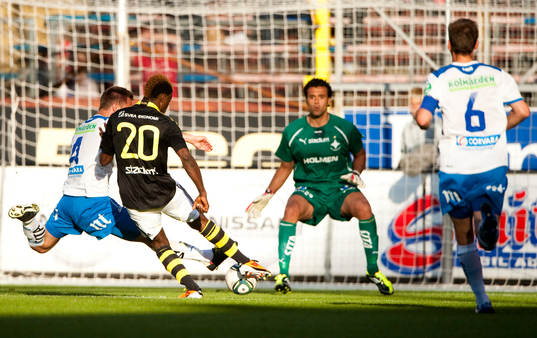 Mohamed Bangura, AIK sparkar in 3-0