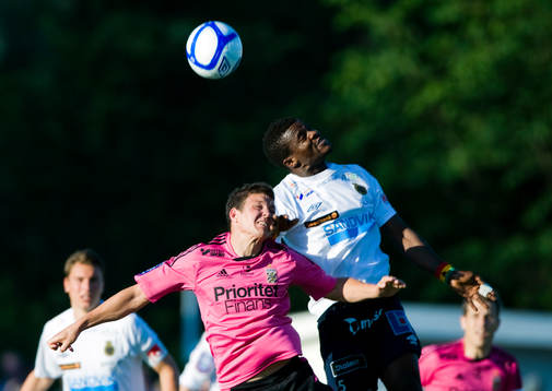 Hannes Stiller, Göteborg och Zakaria Abdullai, Gefle