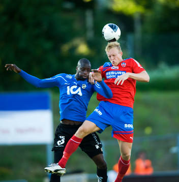 Peter Larsson, Helsingborg och Joe Sise, Halmstad