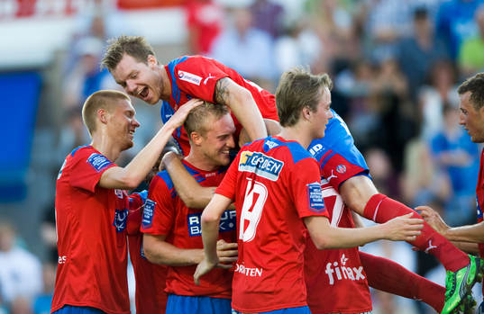 0-2, 2-målsskytten Peter Larsson, Helsingborg -
