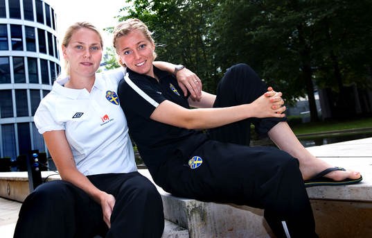 Lisa Dahlkvist, Linda Sembrant, Sverige