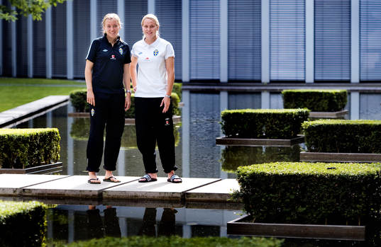 Linda Sembrant, Lisa Dahlkvist, Sverige