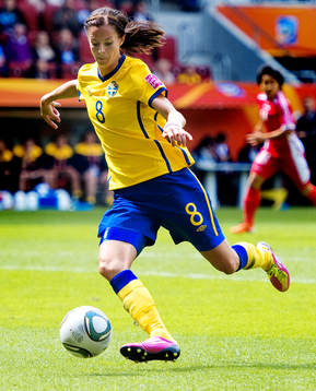 Lotta Schelin, Sverige