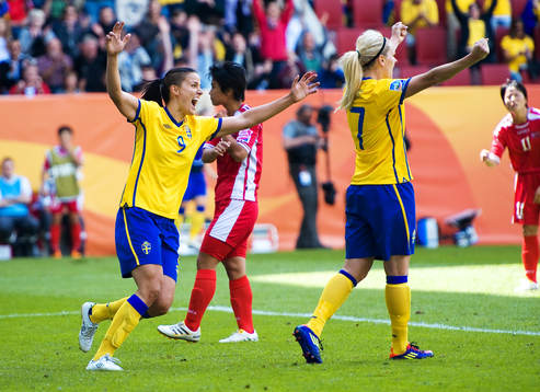 Jessica Landström, Lisa Dahlkvist, Sverige, jubel. 1-0