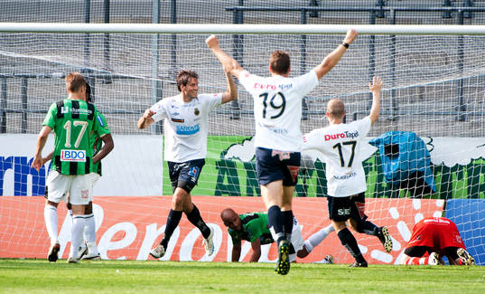 Mikael Dahlberg, Gefle, gör 0-2, jubel