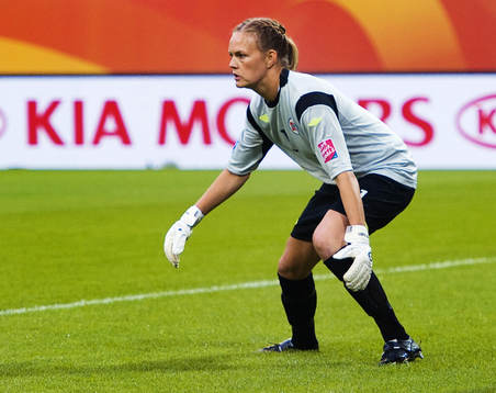 Ingrid Hjelmseth, målvakt