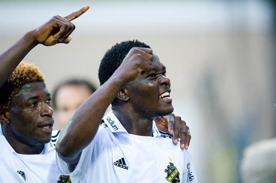 1-3, Ibrahim Bangura, som grattas av Mohamed Bangura.