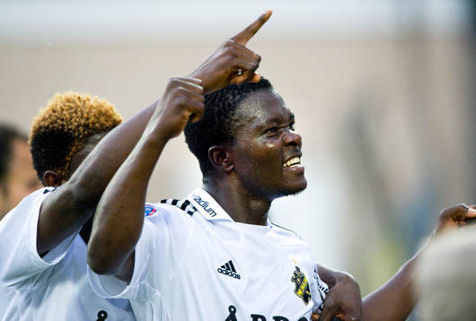 1-3, Ibrahim Bangura, som grattas av Mohamed Bangura.