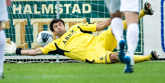 1-0, Straff, Kyriakos Stamatopoulos, målvakt, AIK, tvingas