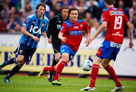 Simon Thern, Helsingborg, jagar bollen
