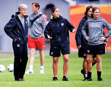 Pia Sundhage, förbundskapten, Erica Walsh, assisterande