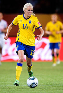 Josefine Öqvist, Sverige