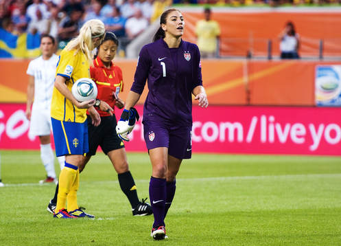 Lisa Dahlkvist, ska lägga straff på Hope Solo, målvakt,