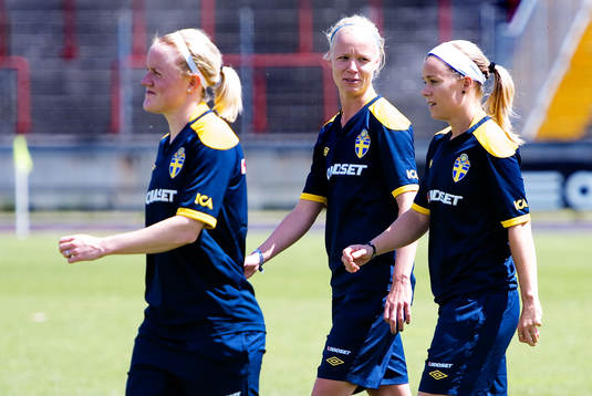 Marie Hammarström, Caroline Seger, Sara Thunebro
