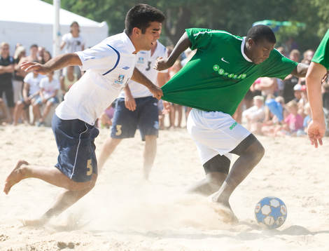 Fotboll, beachfotboll, kändislaget Unibet - Malmö