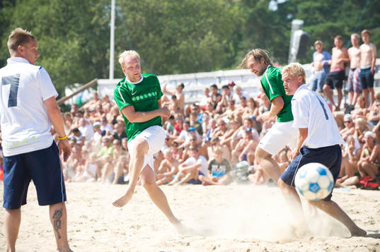 Fotboll, beachfotboll, kändislaget Unibet - Malmö