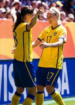 Lotta Schelin, Lisa Dahlkvist, Sverige, jubel