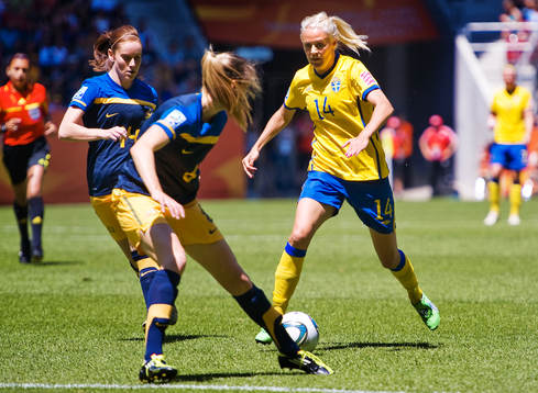 Josefine Öqvist, Sverige