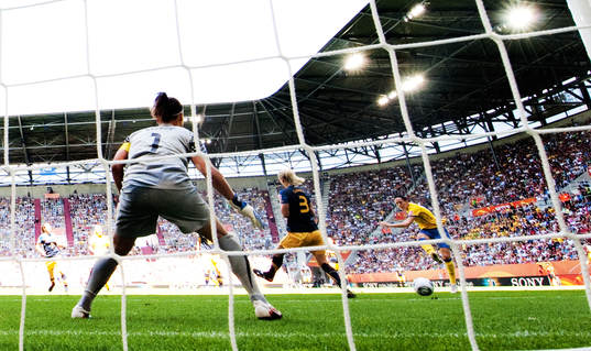 Therese Sjögran, Sverige, 1-0