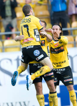 3-0 Anders Svensson, som grattas av James Keene och Niklas