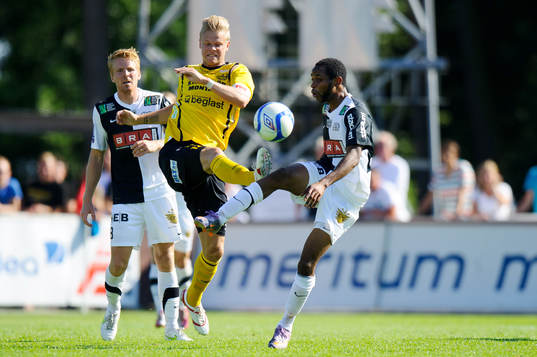 Bläddra bland fler bilder av Fotboll, allsvenskan, Mjällby - Häcken